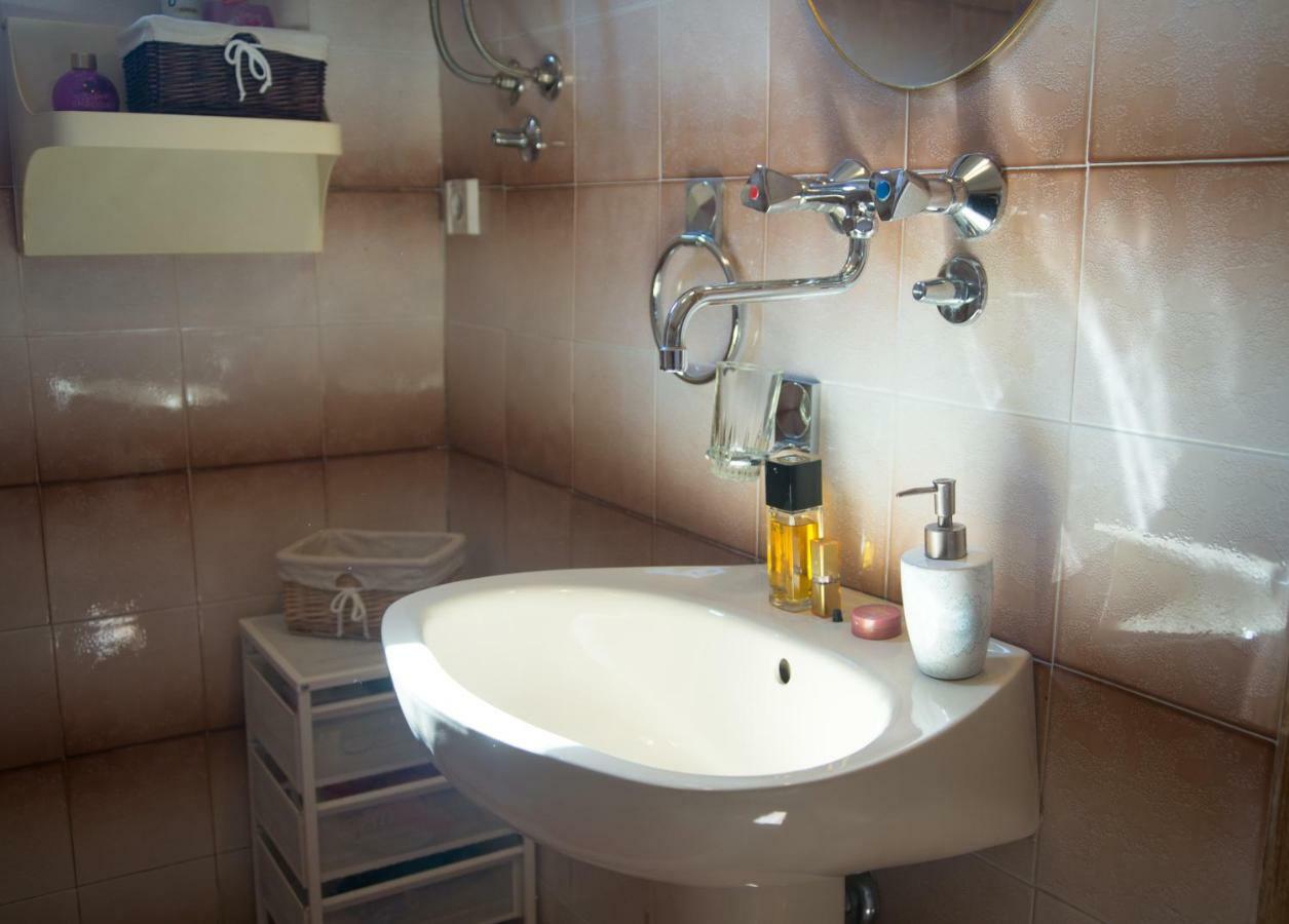 Leona Apartment Кралевица Екстериор снимка