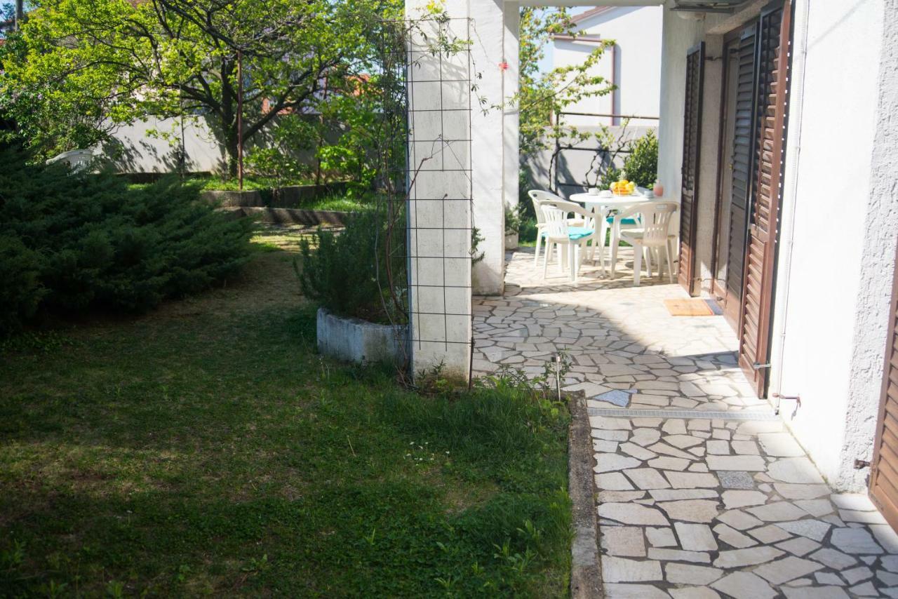 Leona Apartment Кралевица Екстериор снимка